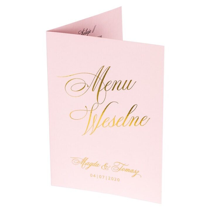 Rożowe menu weselne ze złoconym ozdobnym tekstem