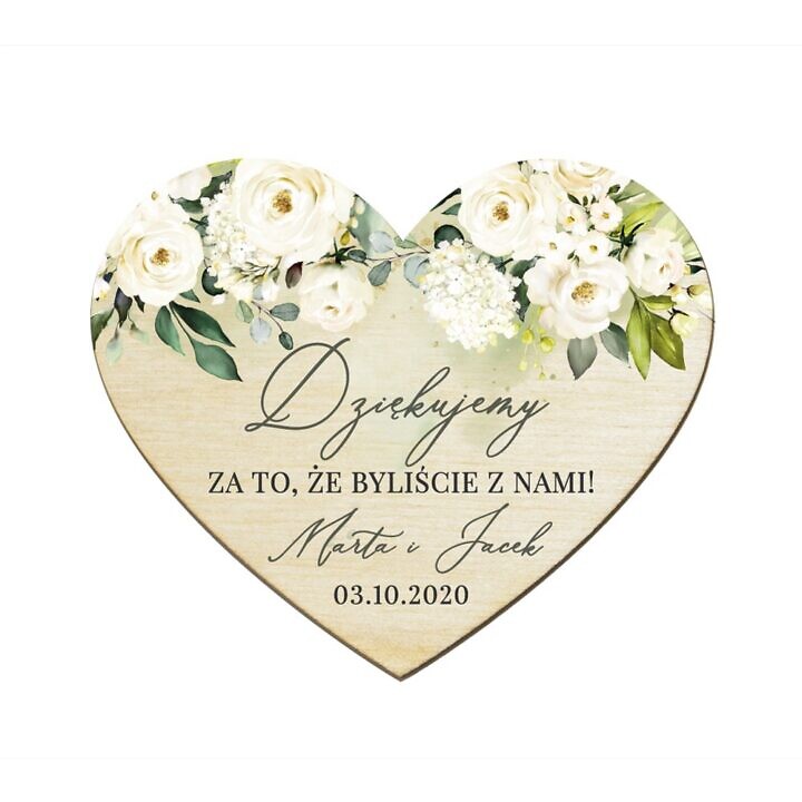 Podziękowanie dla gości weselnych drewniany magnes z białymi kwiatami i zielonymi gałązkami