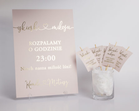 Zimne ognie na wesele – magiczny efekt w kilku prostych krokach